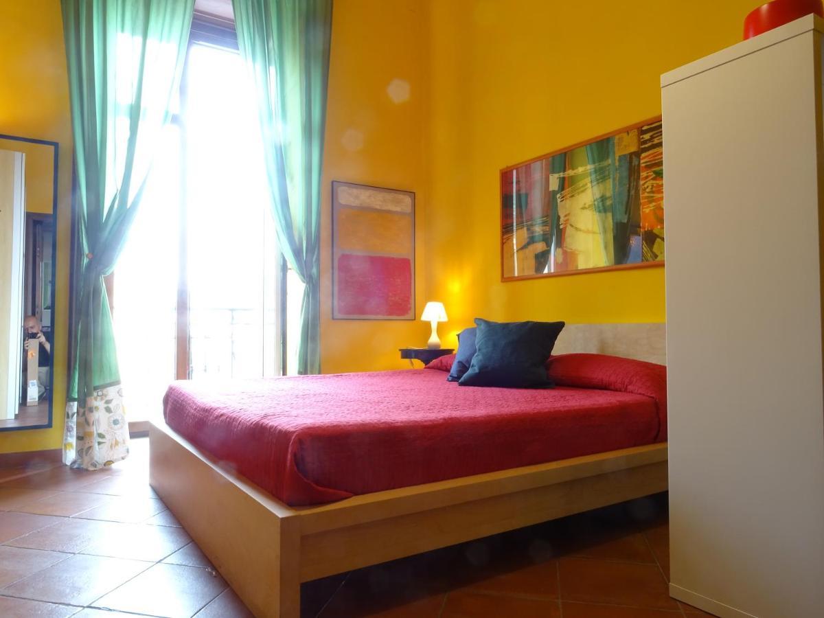 Umberto I Holiday House Napoli Bagian luar foto