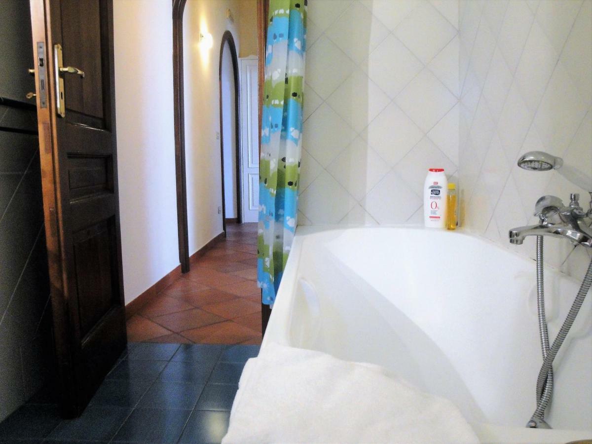 Umberto I Holiday House Napoli Bagian luar foto
