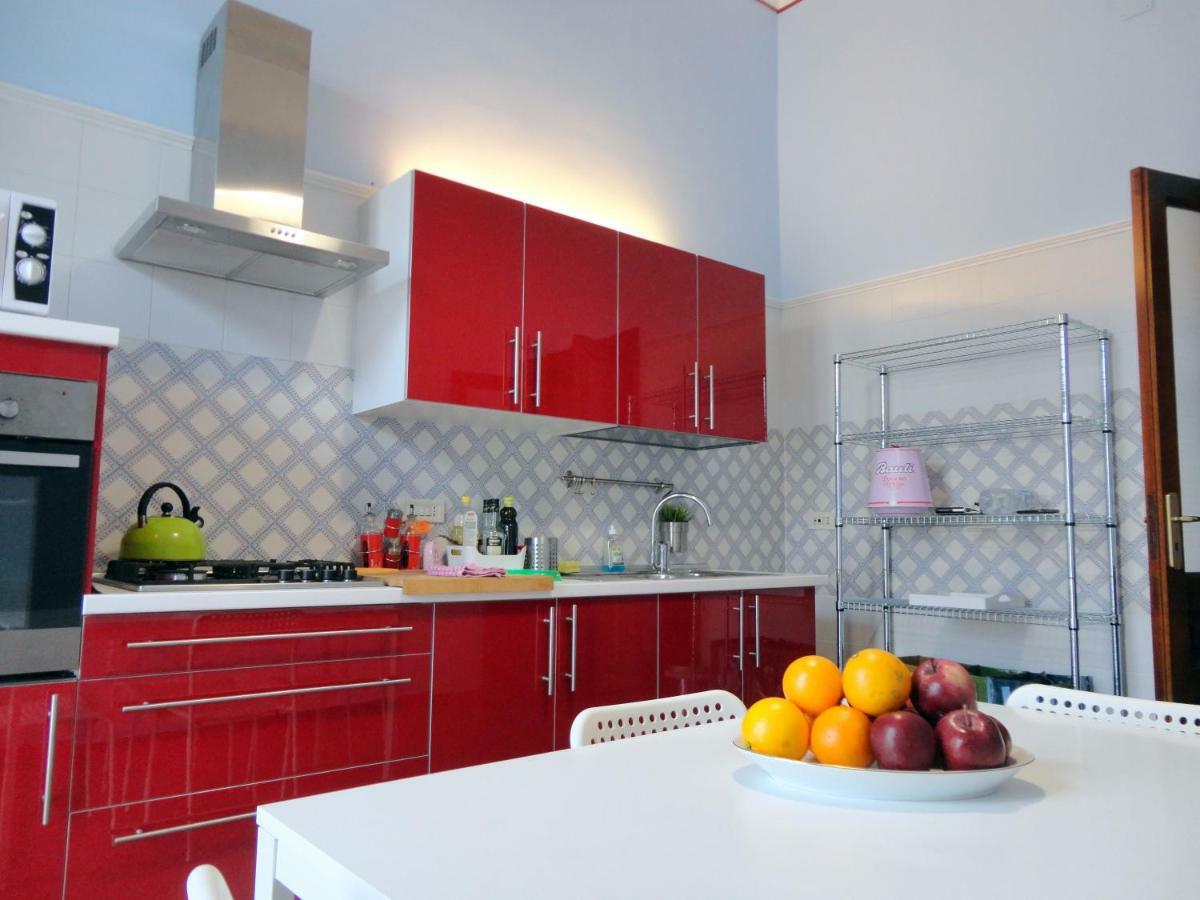 Umberto I Holiday House Napoli Bagian luar foto