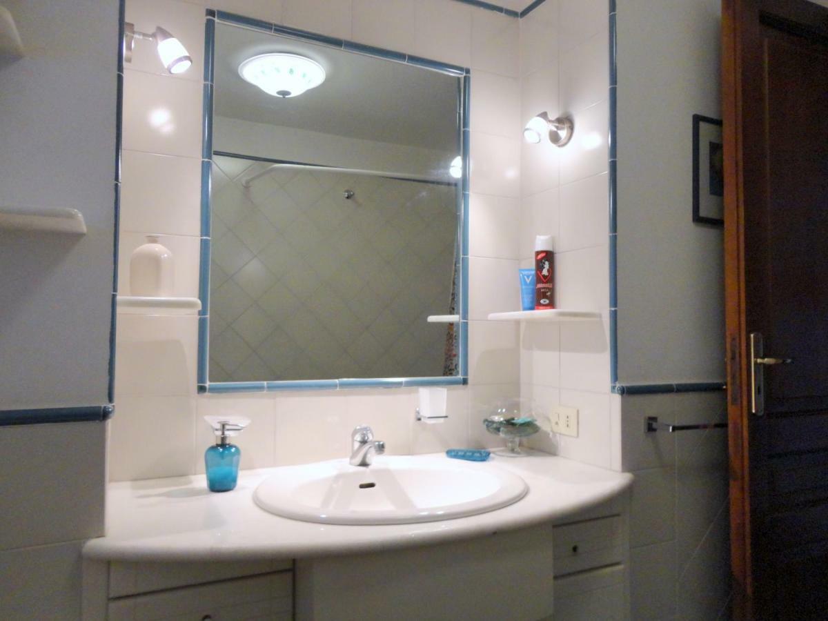 Umberto I Holiday House Napoli Bagian luar foto