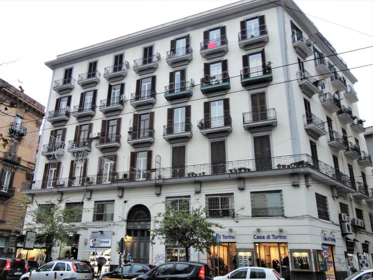 Umberto I Holiday House Napoli Bagian luar foto